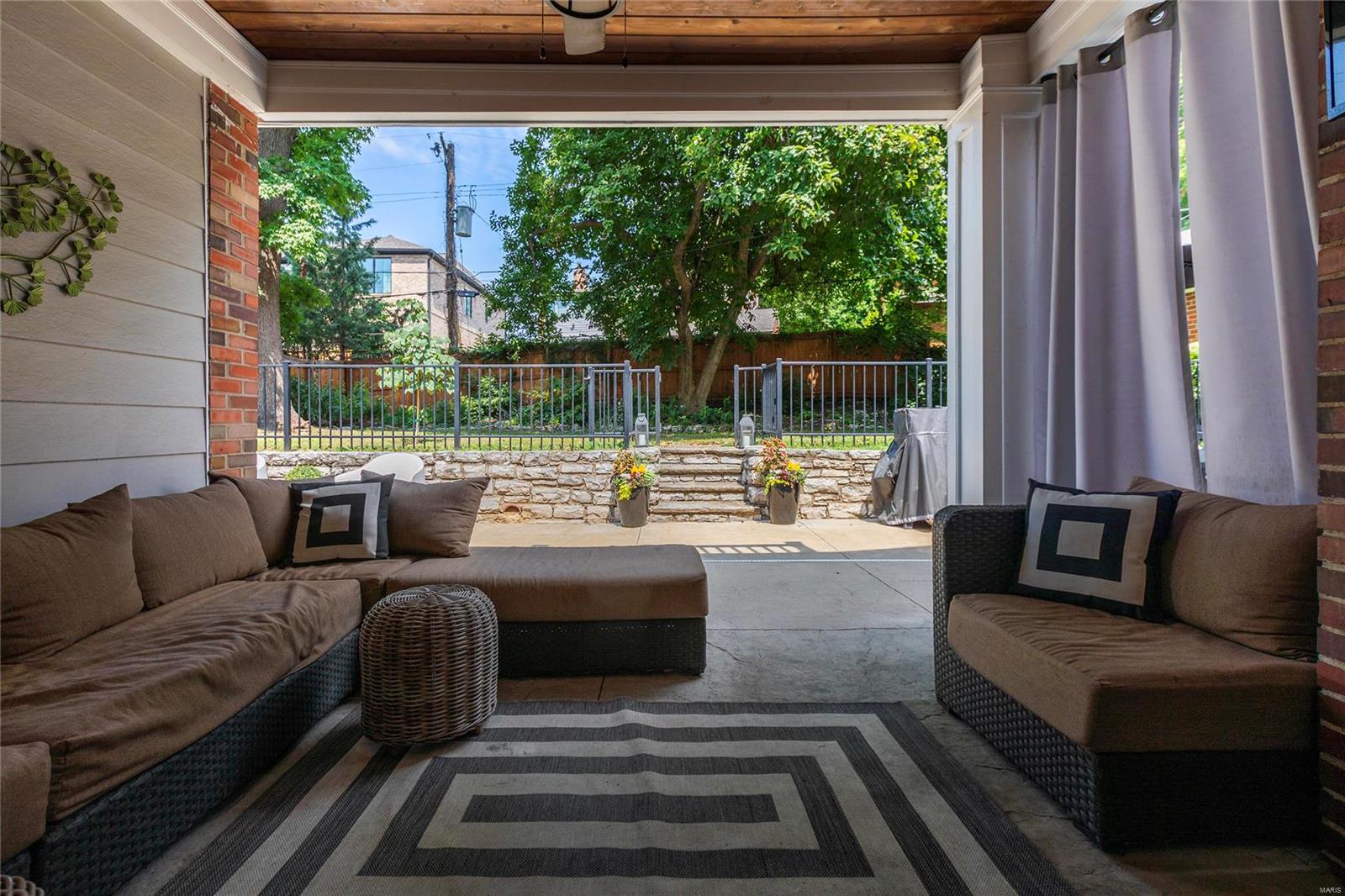 Davis Place - Residential