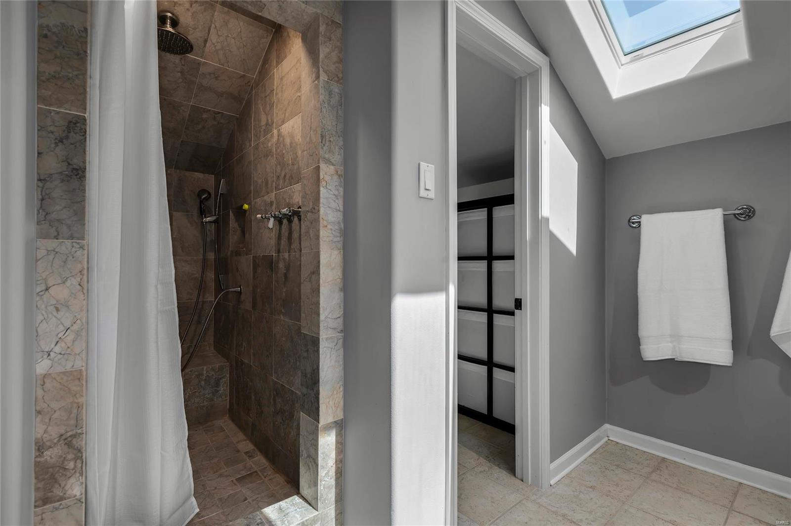 Davis Place - Residential