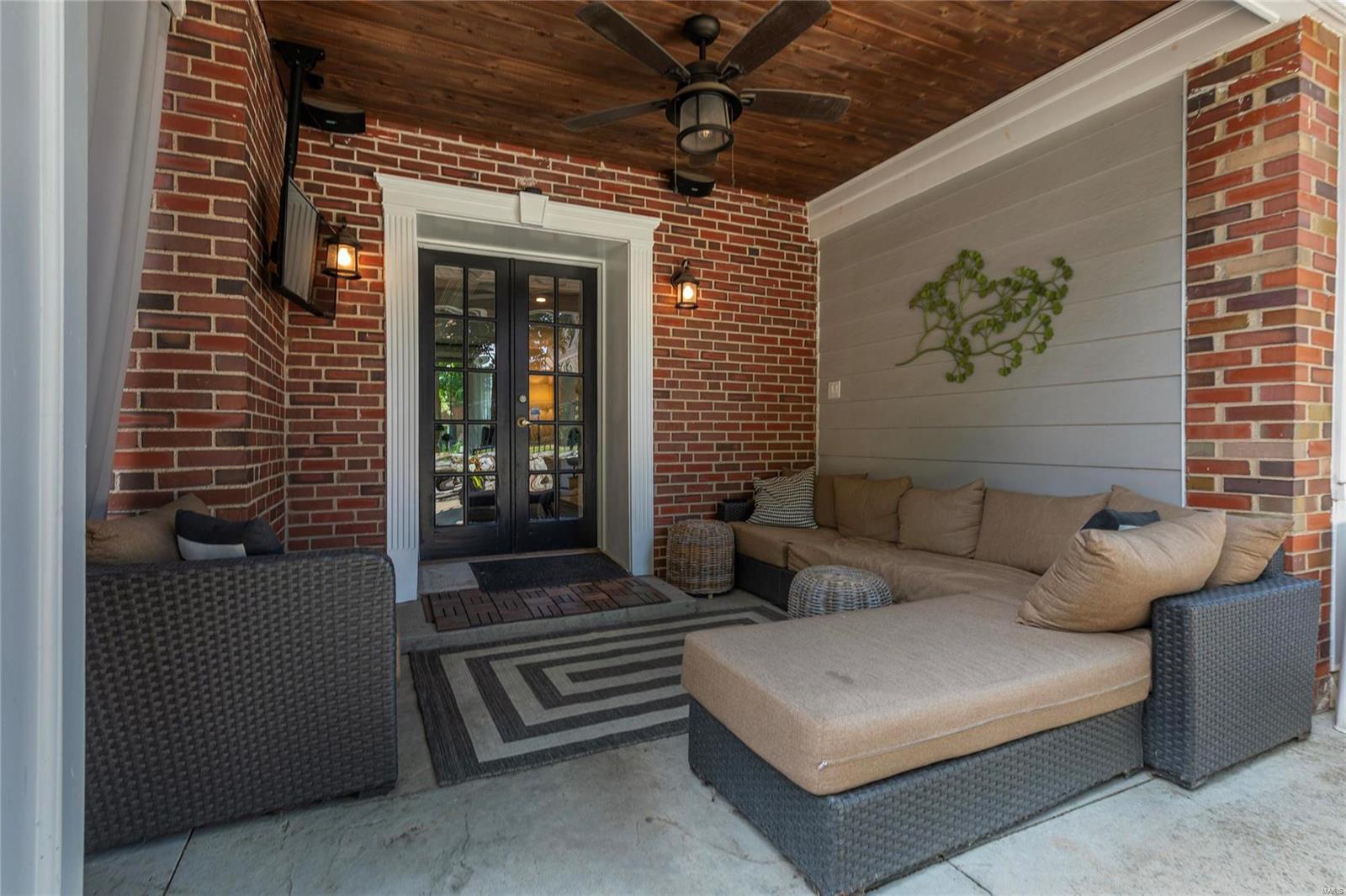 Davis Place - Residential