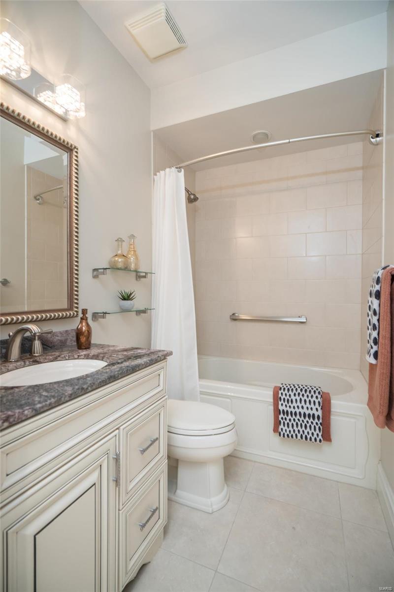 Crescent Condo - Residential