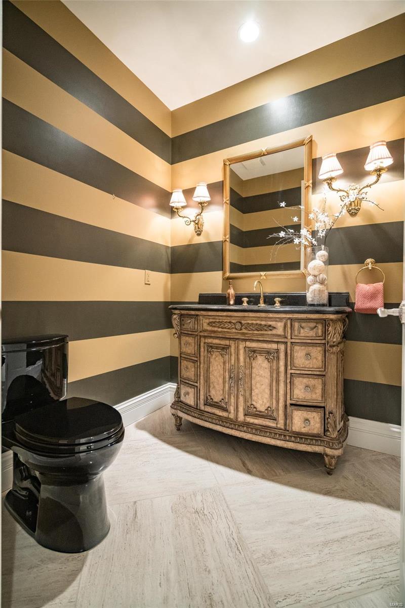 Crescent Condo - Residential