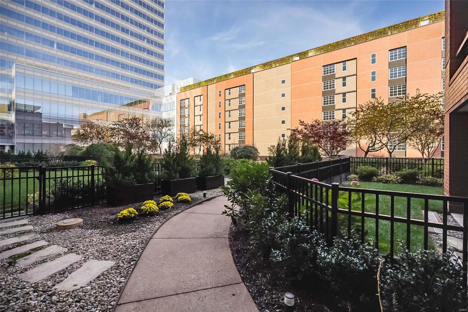 Crescent Condo - Residential