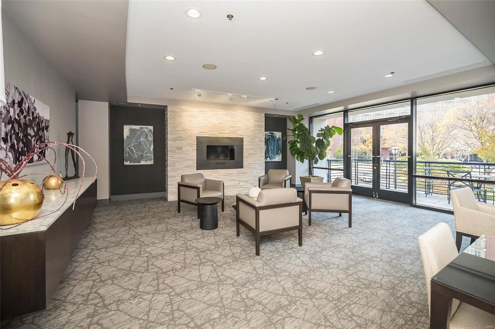 Crescent Condo - Residential