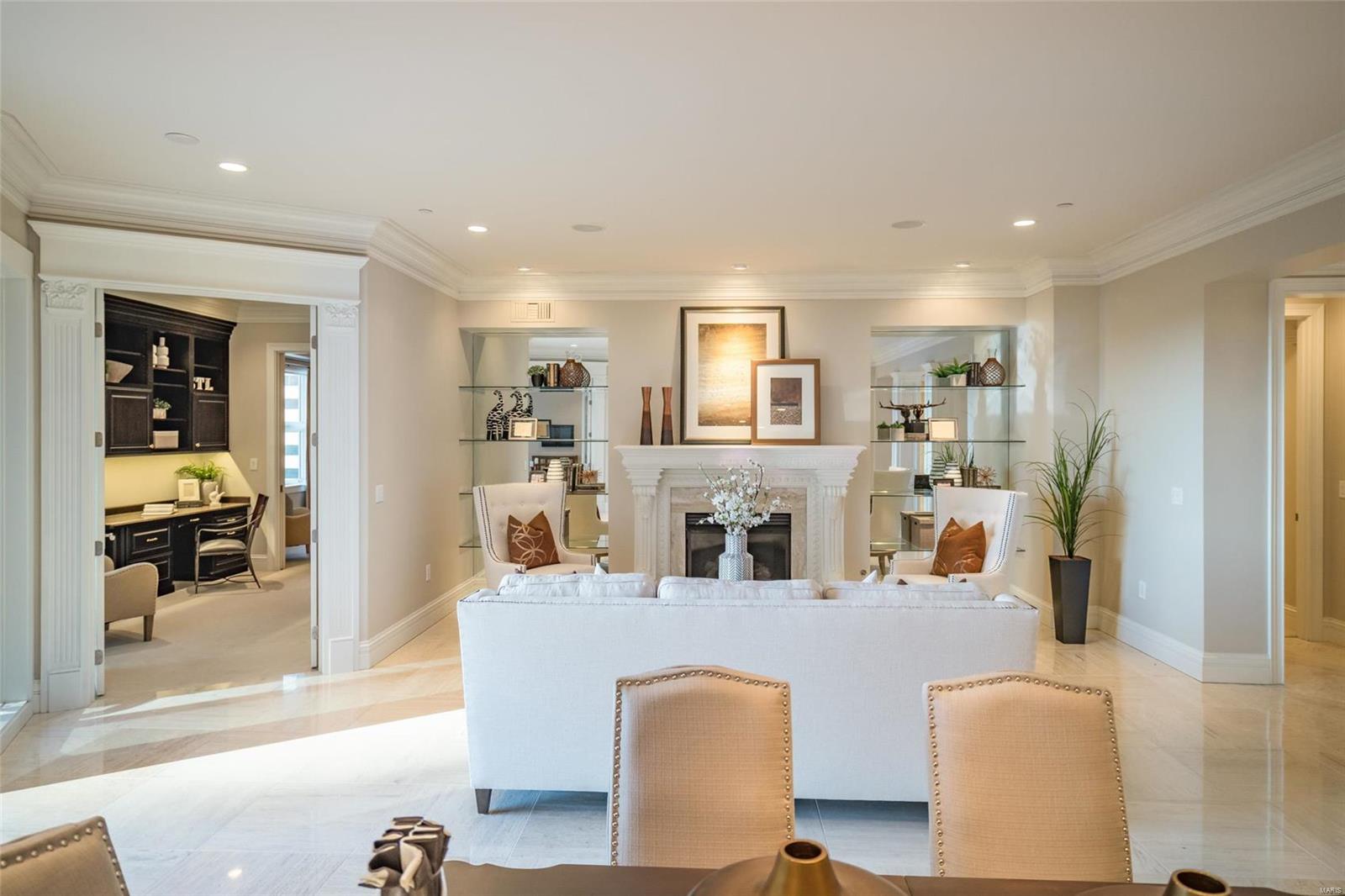 Crescent Condo - Residential