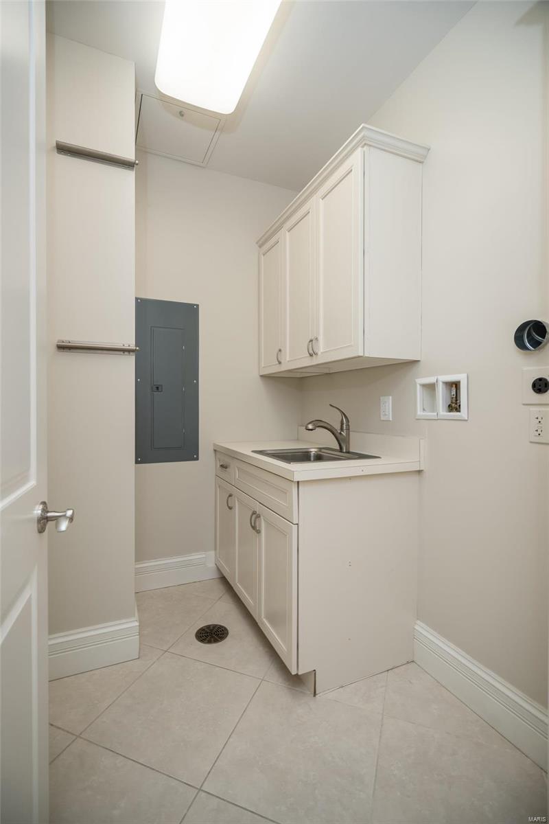 Crescent Condo - Residential