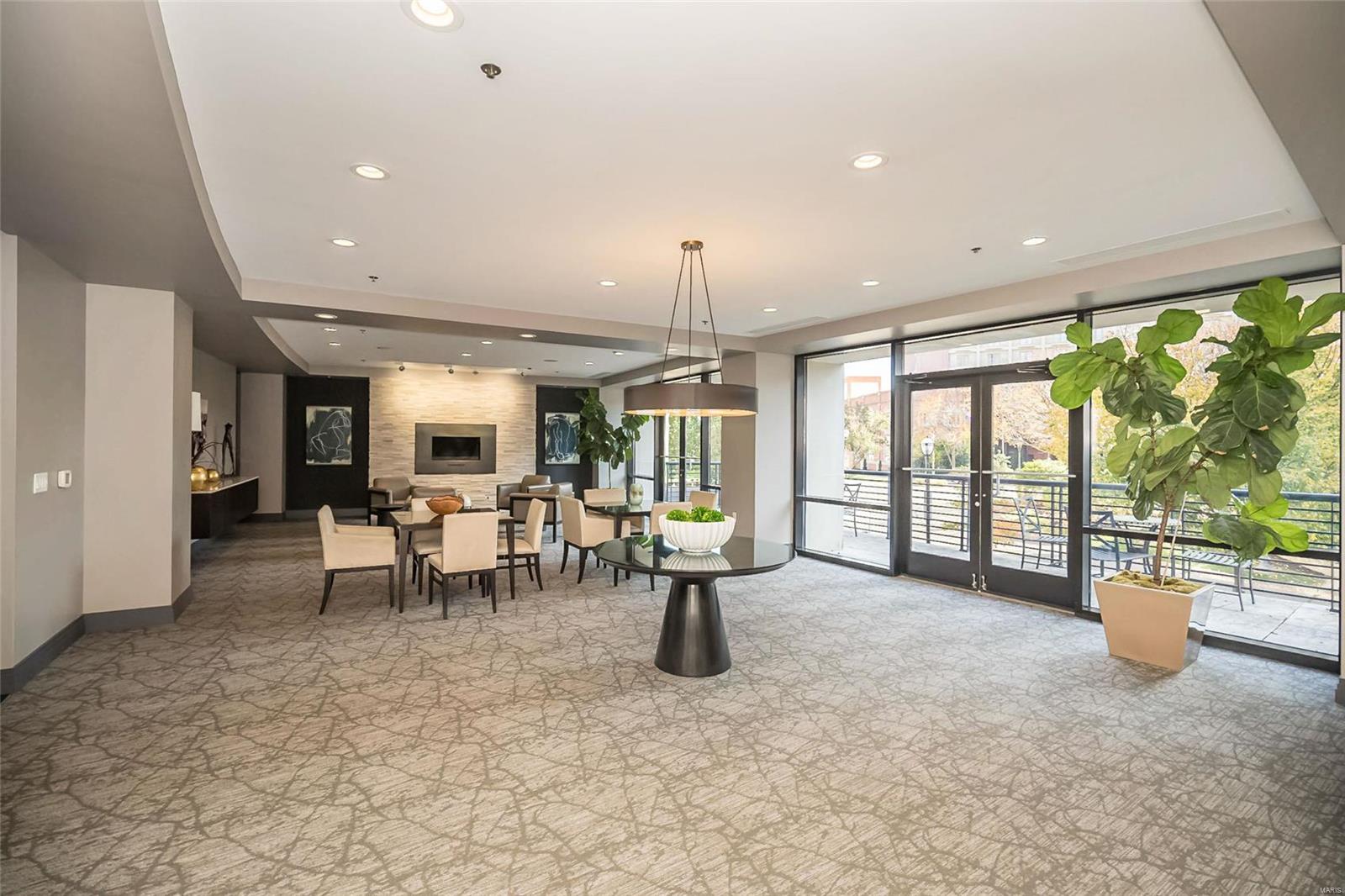 Crescent Condo - Residential