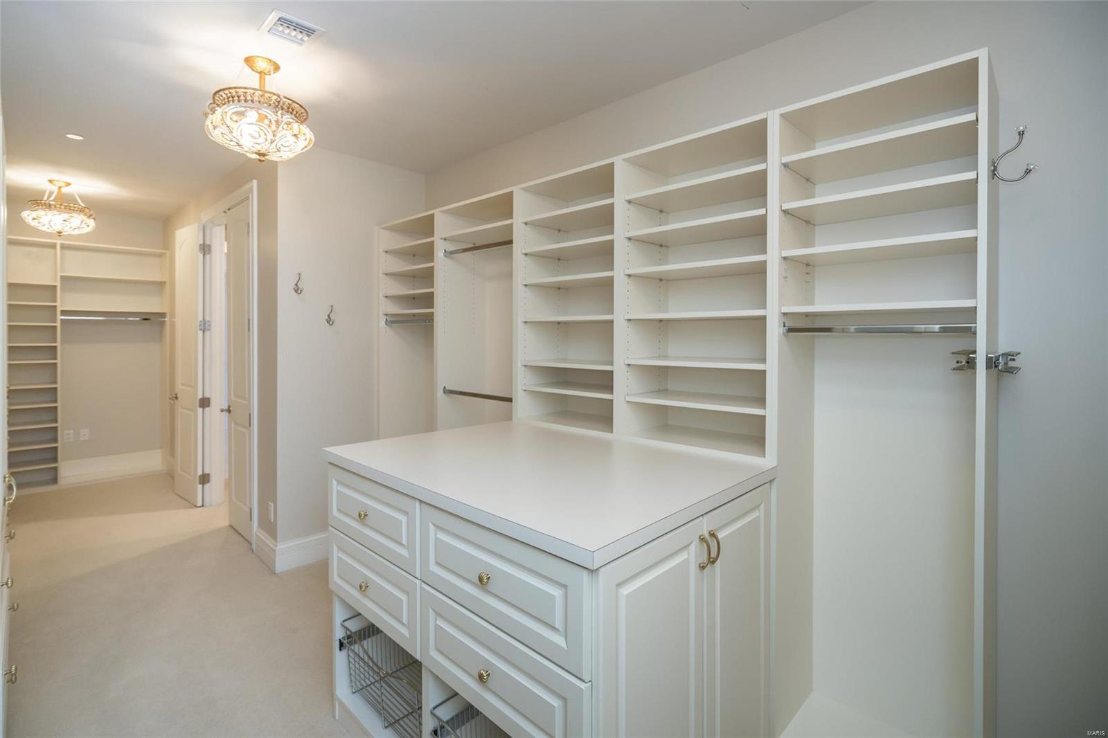 Crescent Condo - Residential