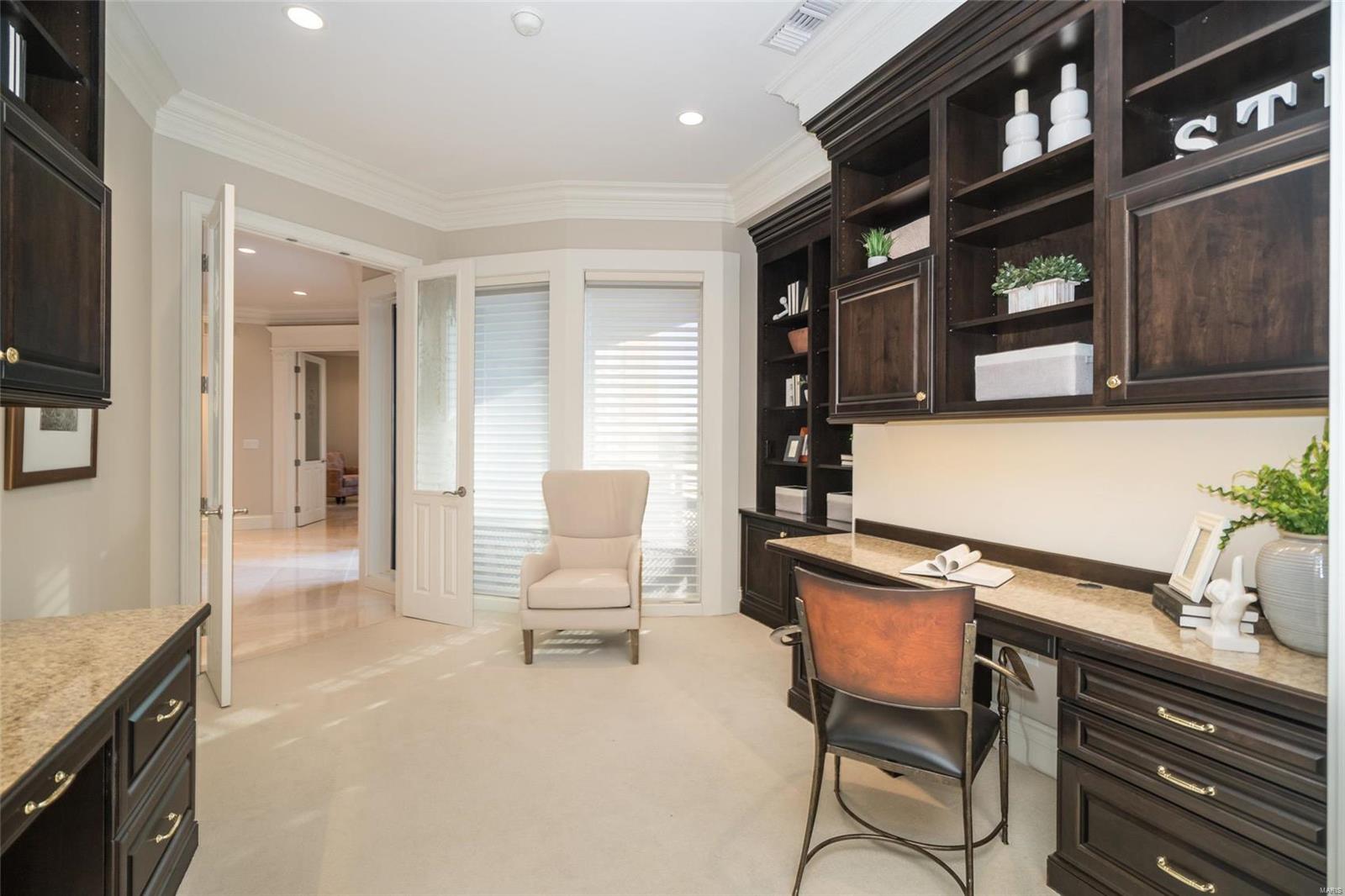 Crescent Condo - Residential