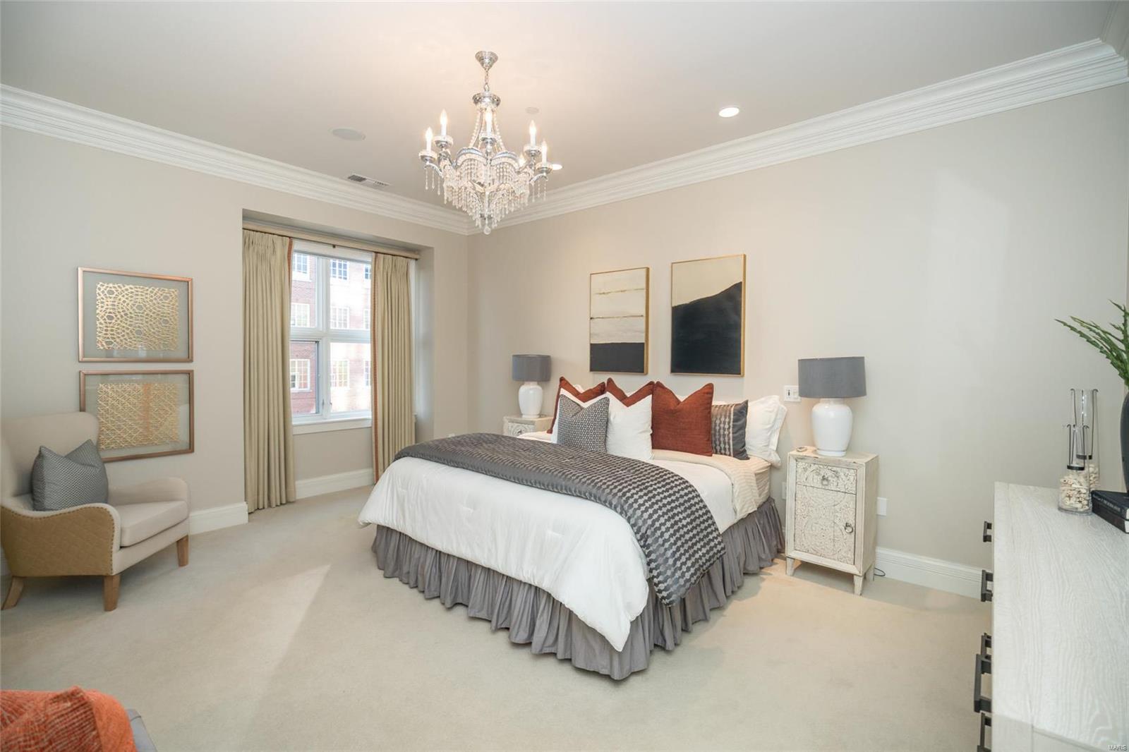 Crescent Condo - Residential