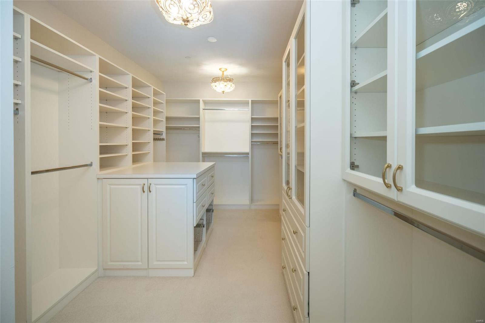 Crescent Condo - Residential