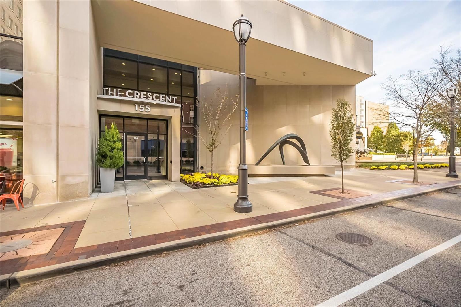 Crescent Condo - Residential