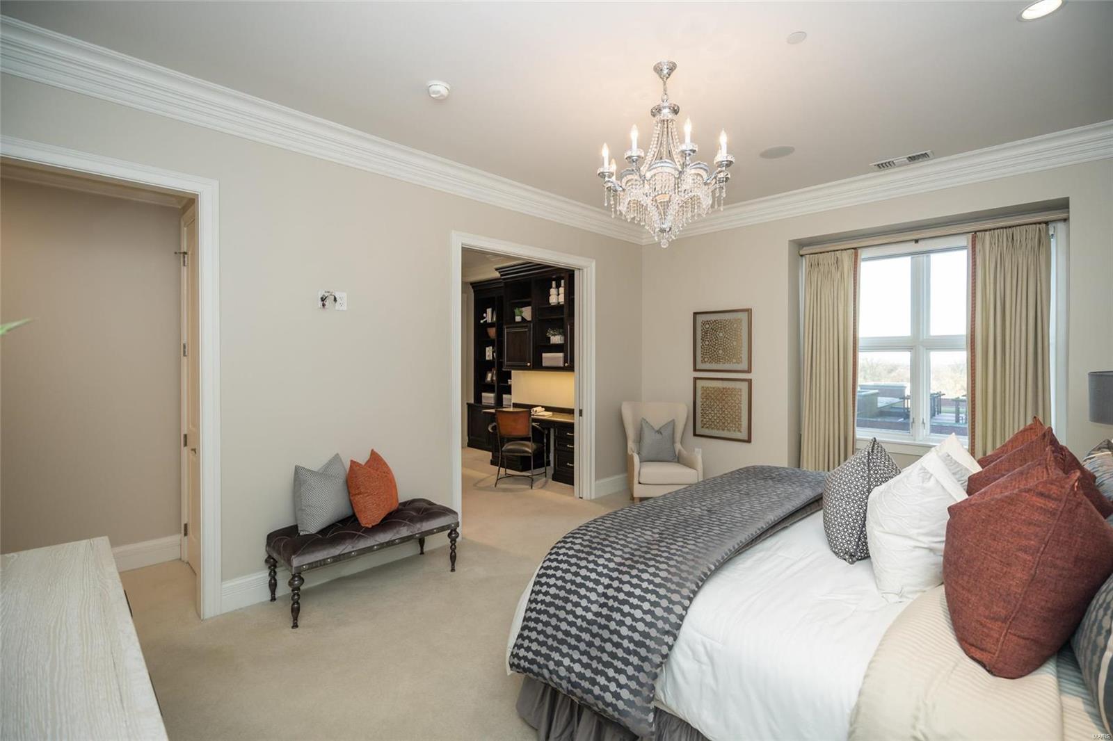 Crescent Condo - Residential