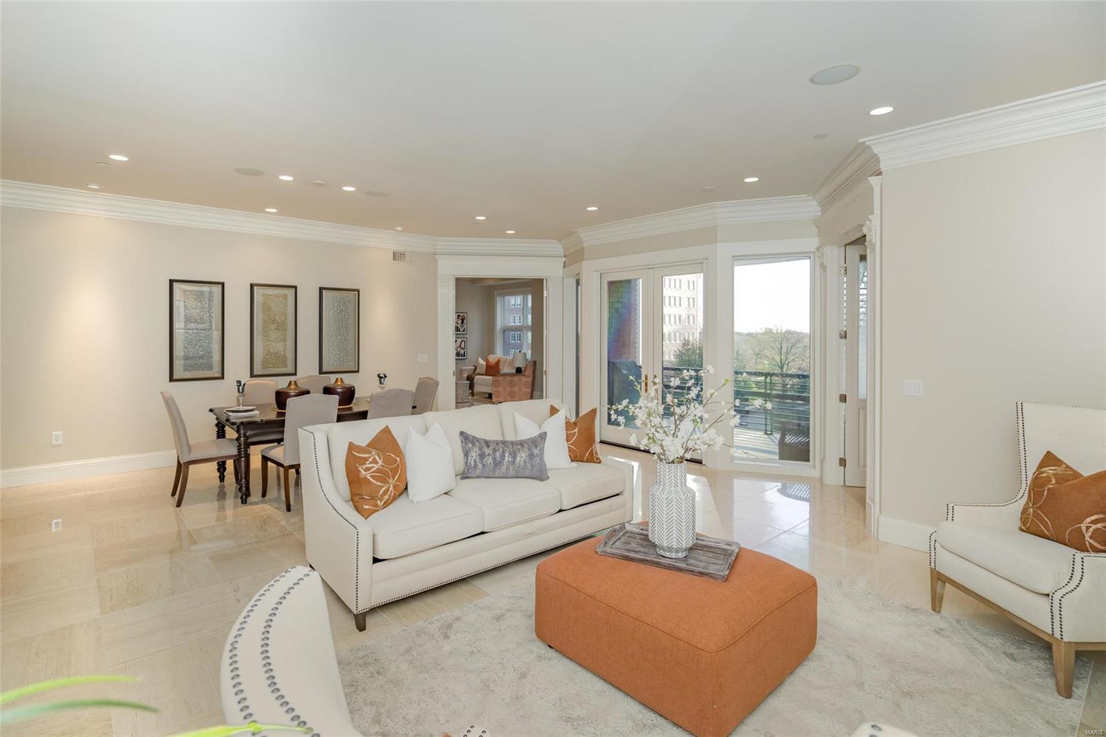 Crescent Condo - Residential