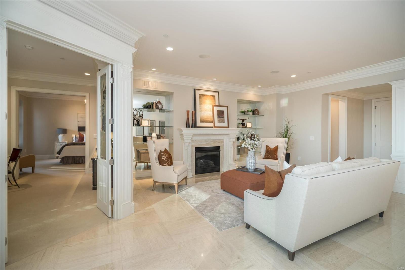 Crescent Condo - Residential