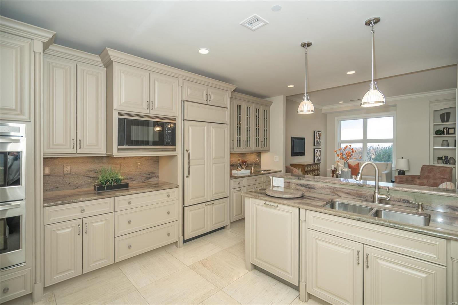 Crescent Condo - Residential