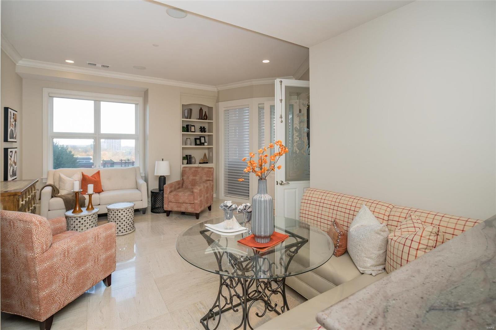 Crescent Condo - Residential