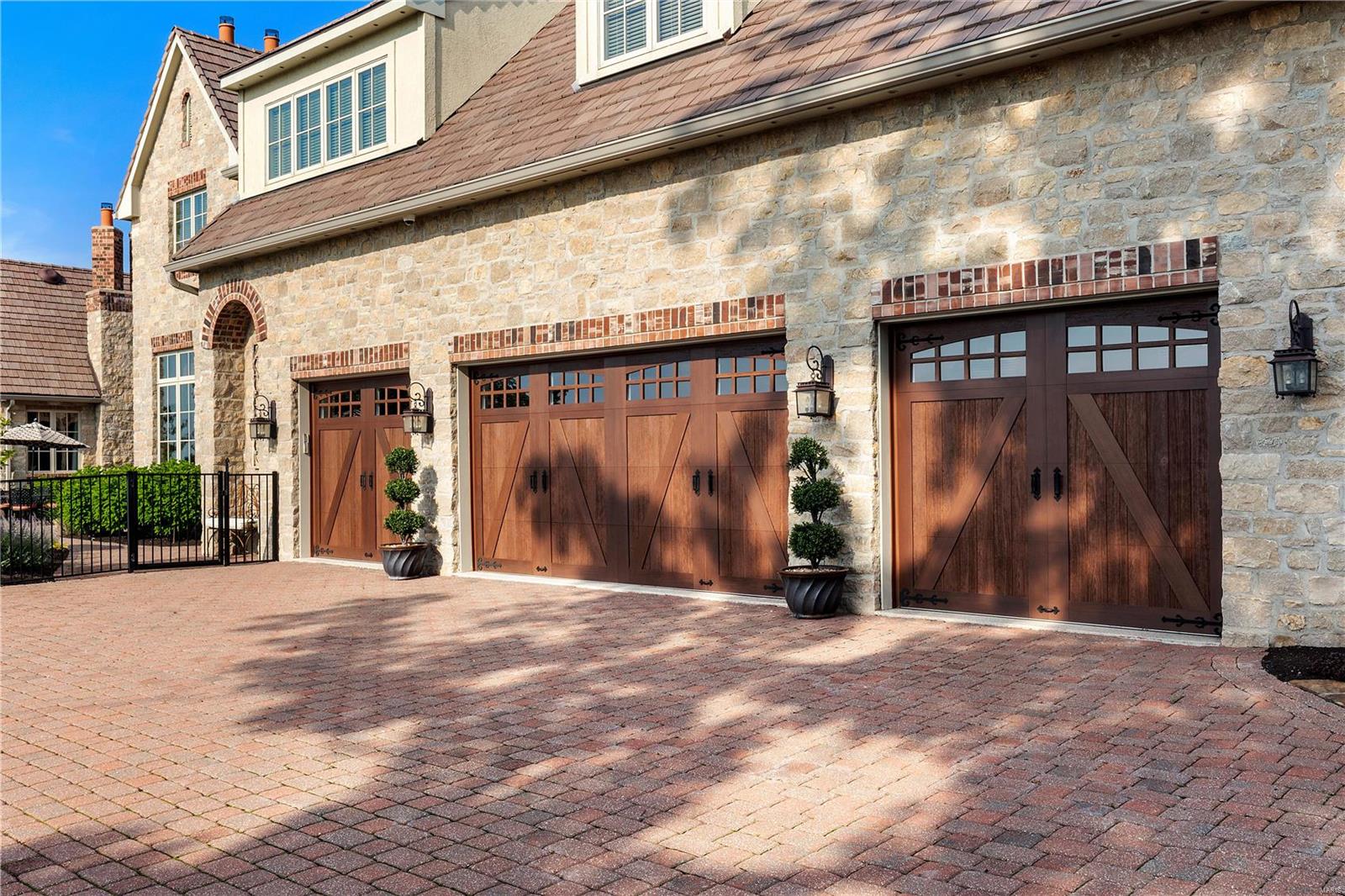 St. Albans Bluffs - Residential