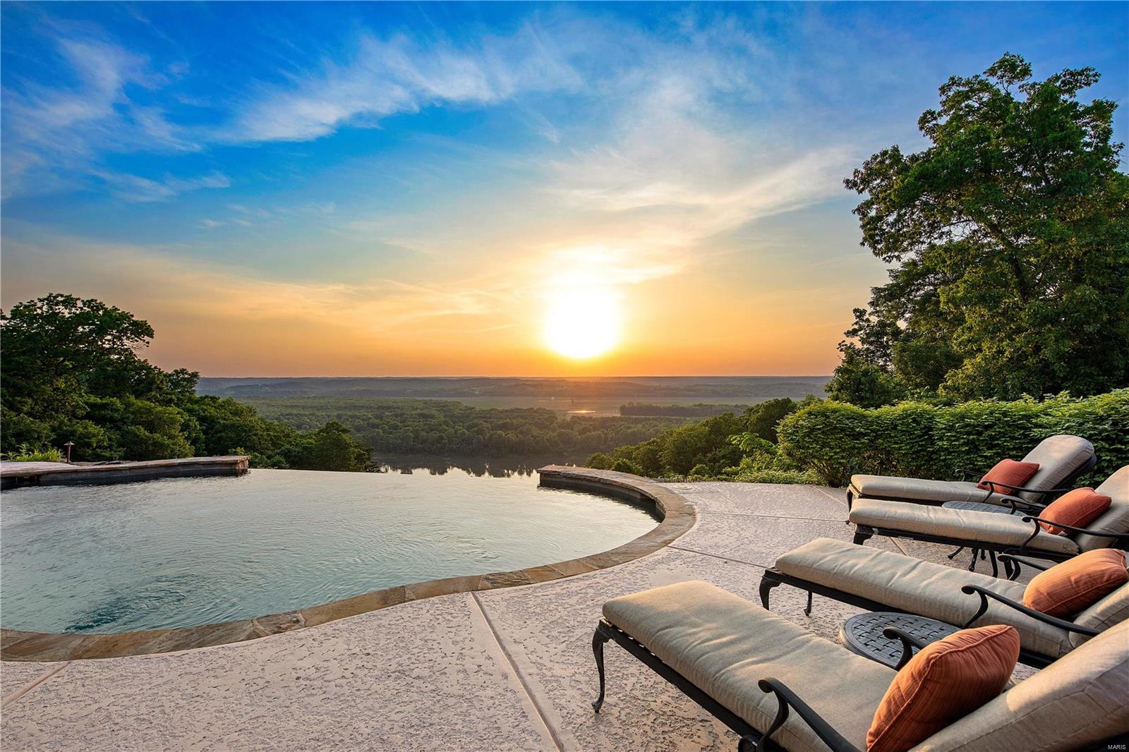 St. Albans Bluffs - Residential