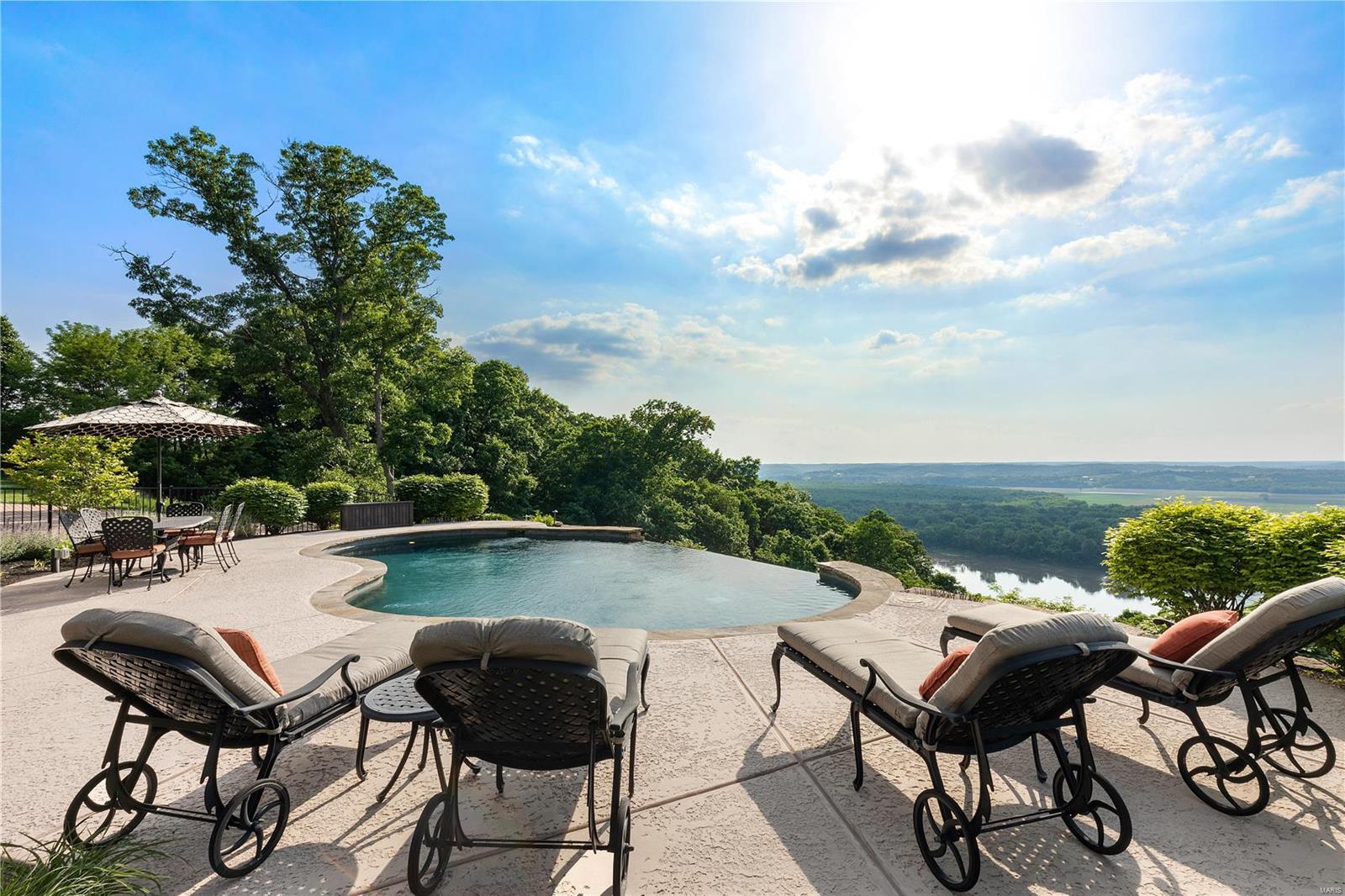 St. Albans Bluffs - Residential