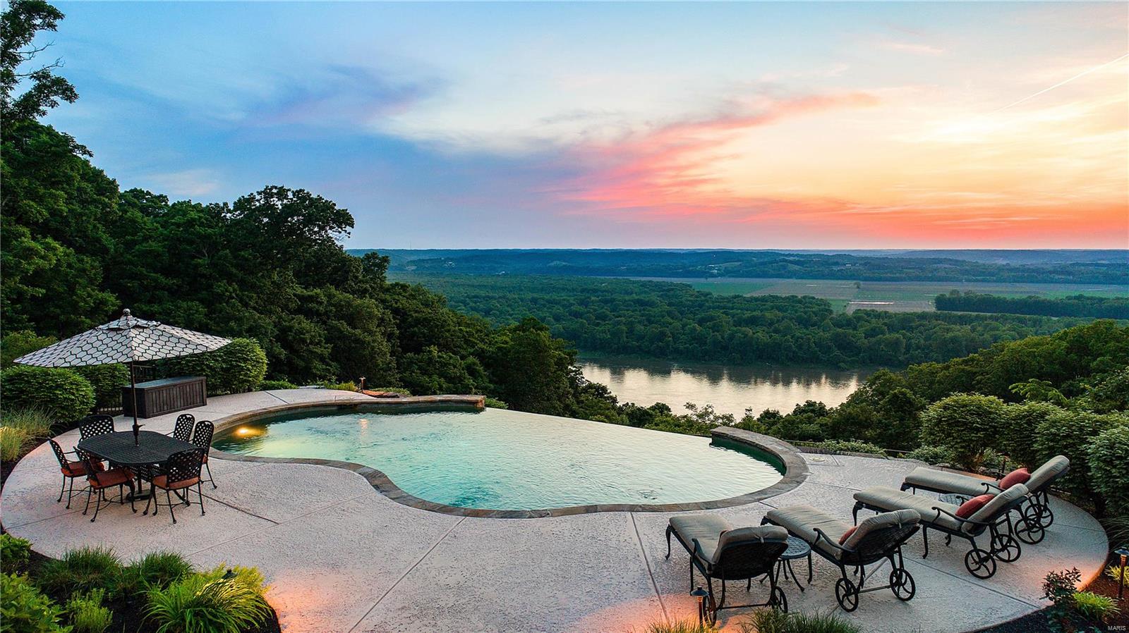 St. Albans Bluffs - Residential