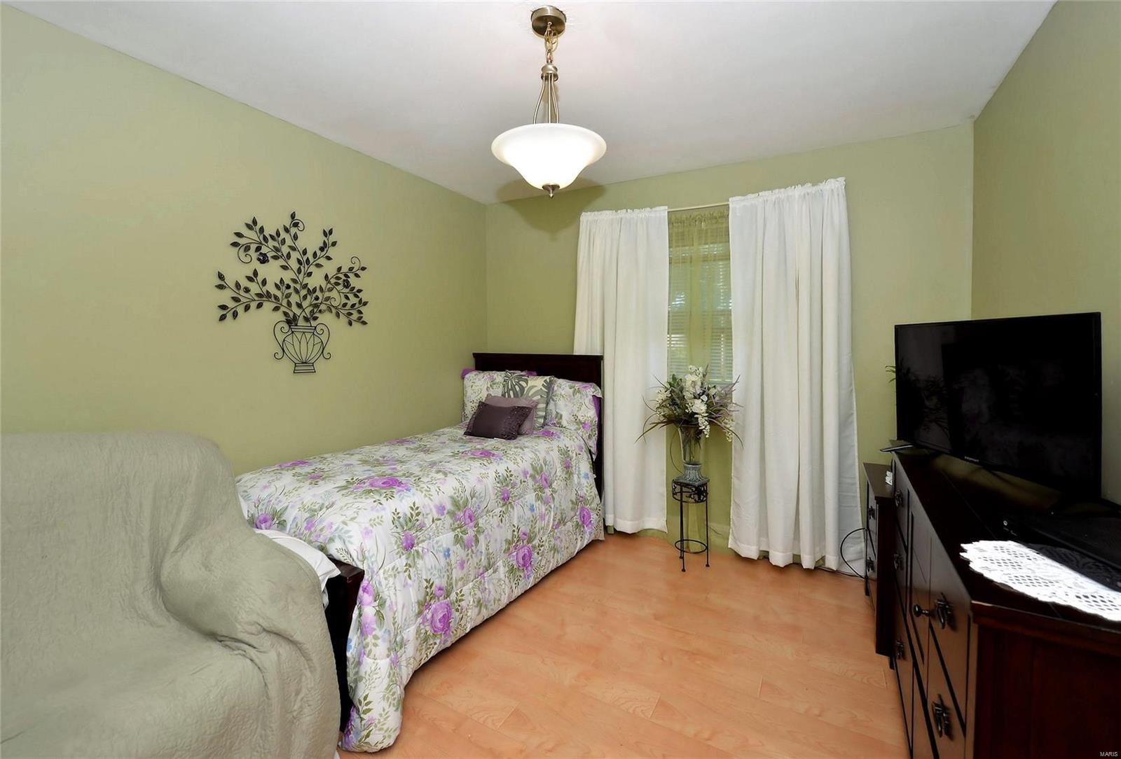 Hathaway Manor - Residential