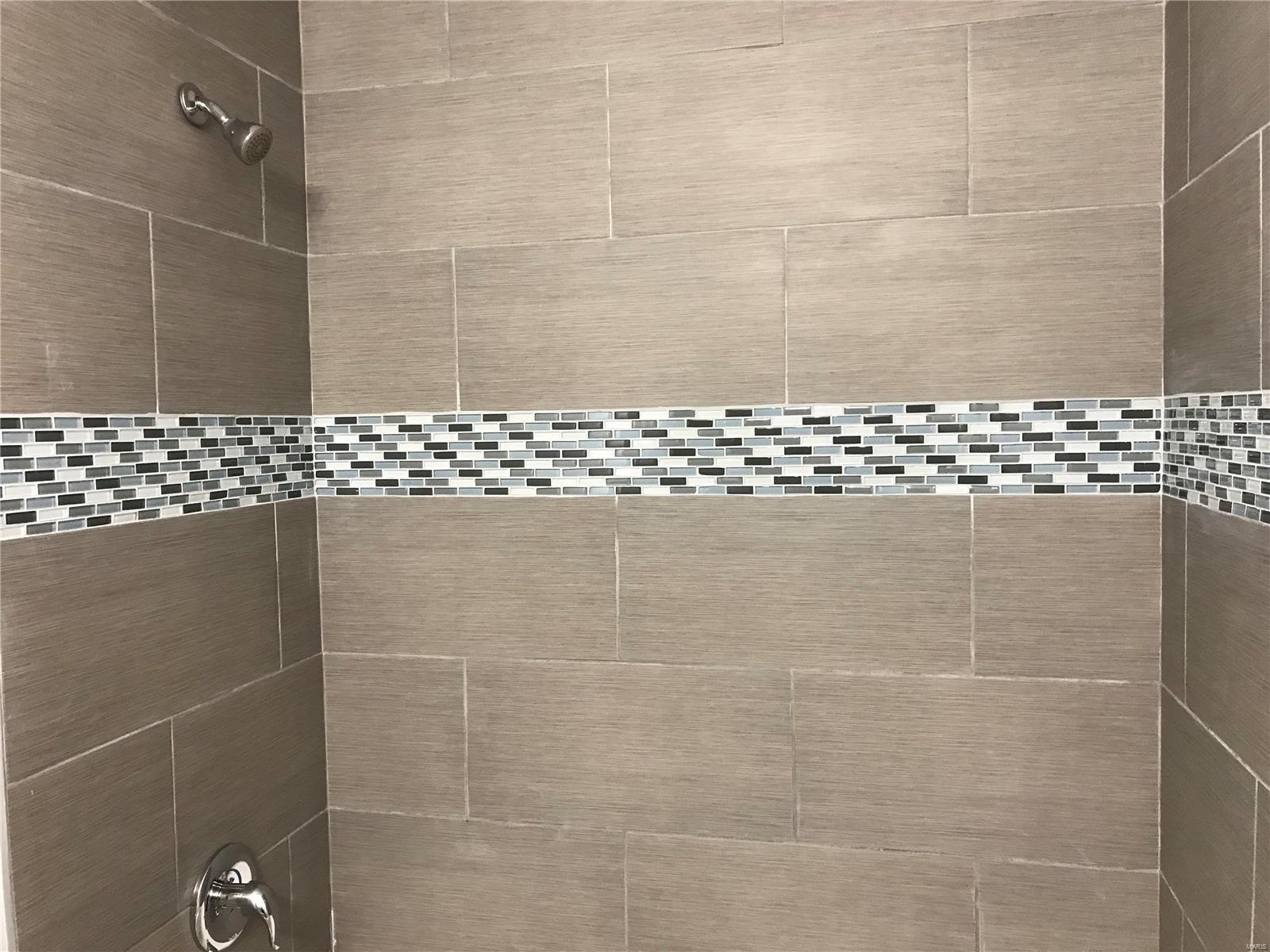 Hazelcrest Condo - Residential