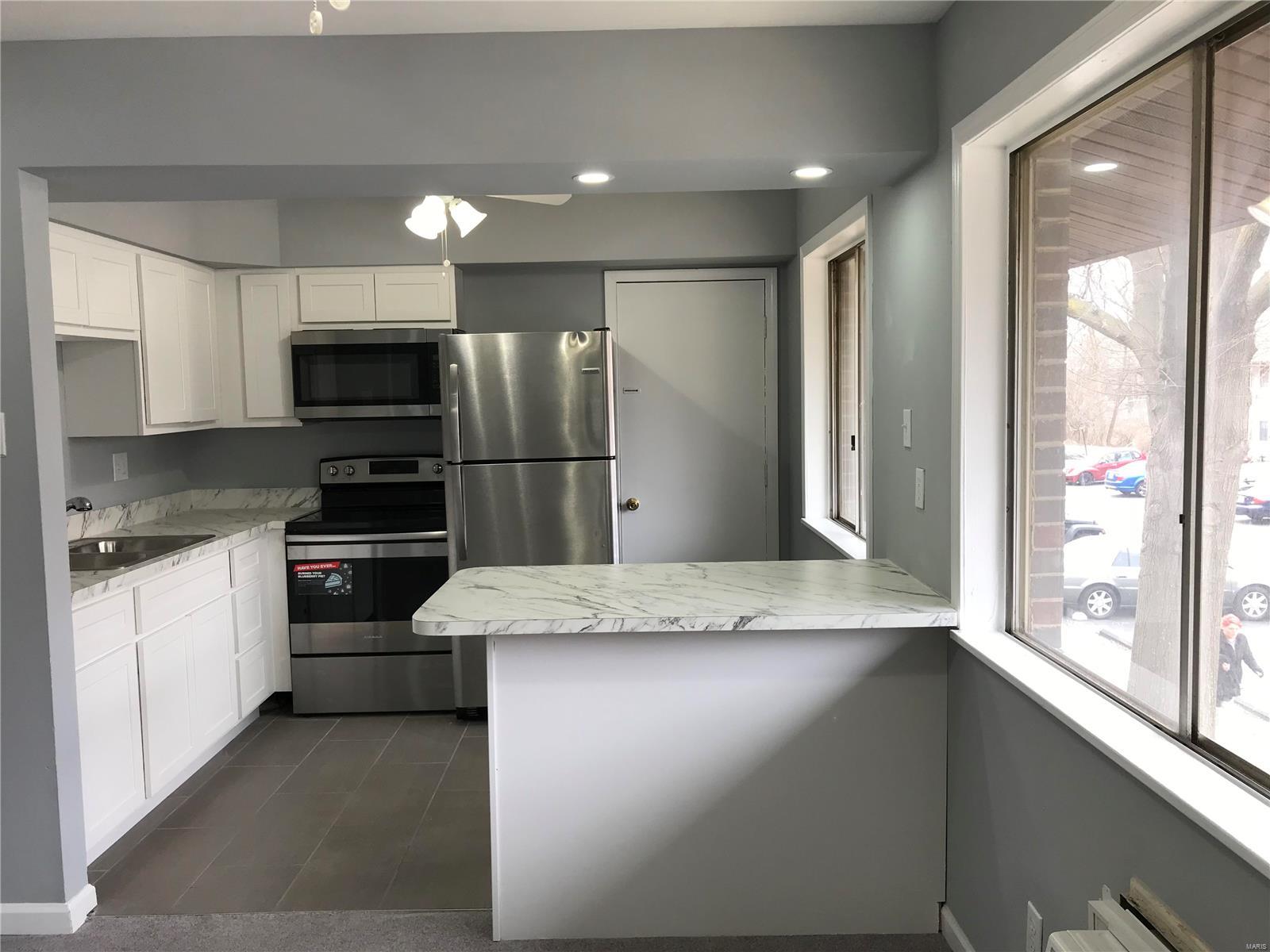 Hazelcrest Condo - Residential