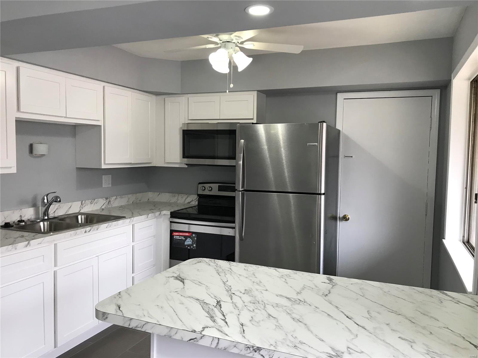 Hazelcrest Condo - Residential