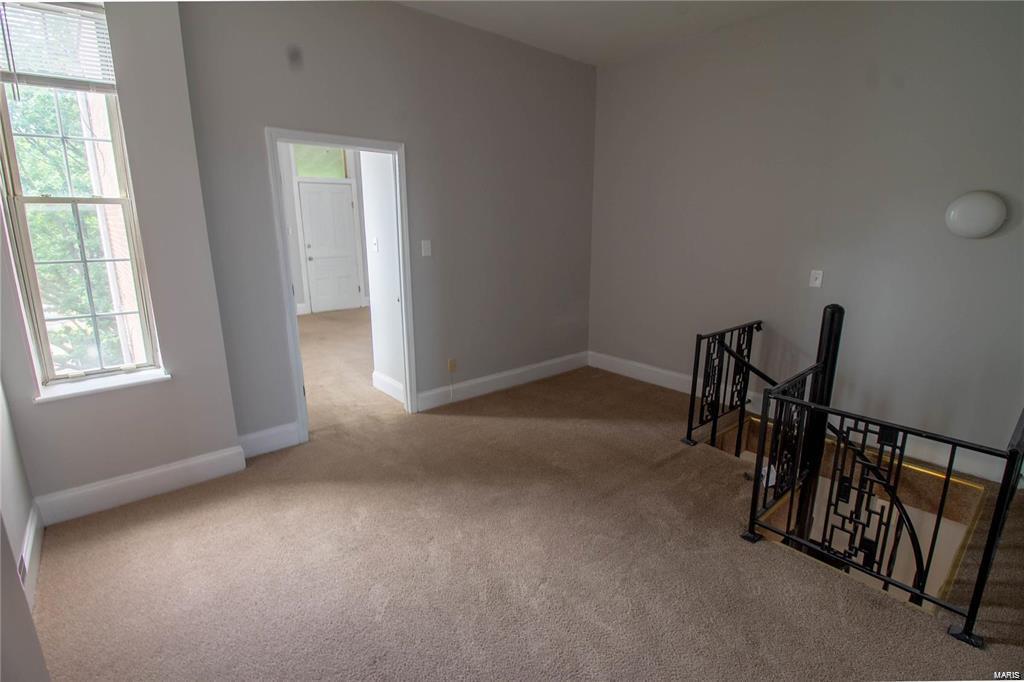 St Louis, Missouri 63104, United States, 2 Bedrooms Bedrooms, ,2 BathroomsBathrooms,Residential,Active,87096