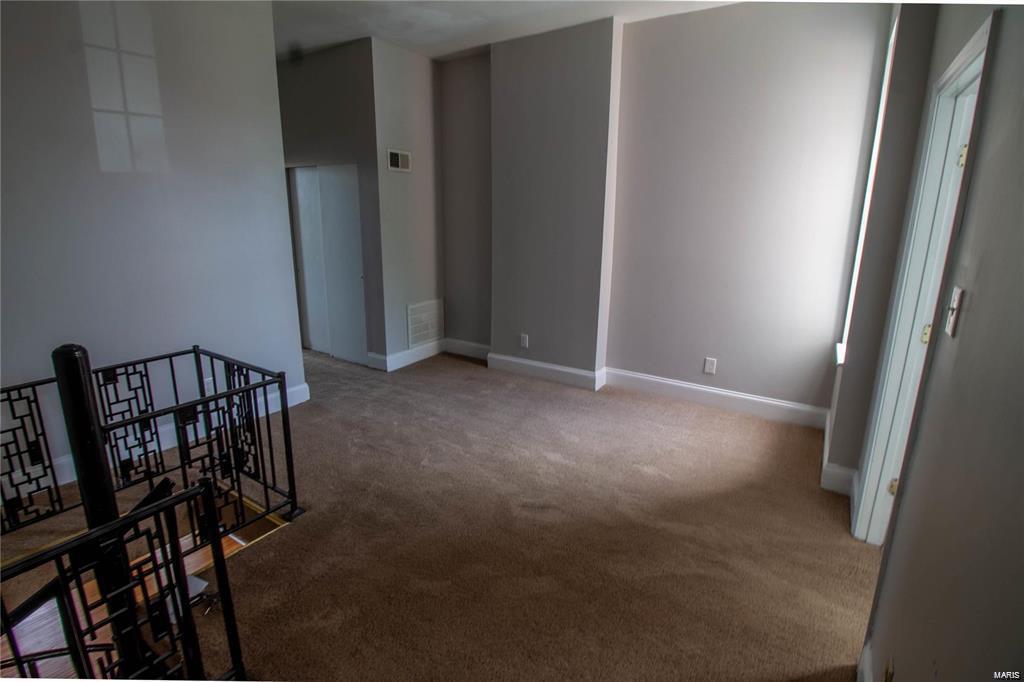 St Louis, Missouri 63104, United States, 2 Bedrooms Bedrooms, ,2 BathroomsBathrooms,Residential,Active,87096