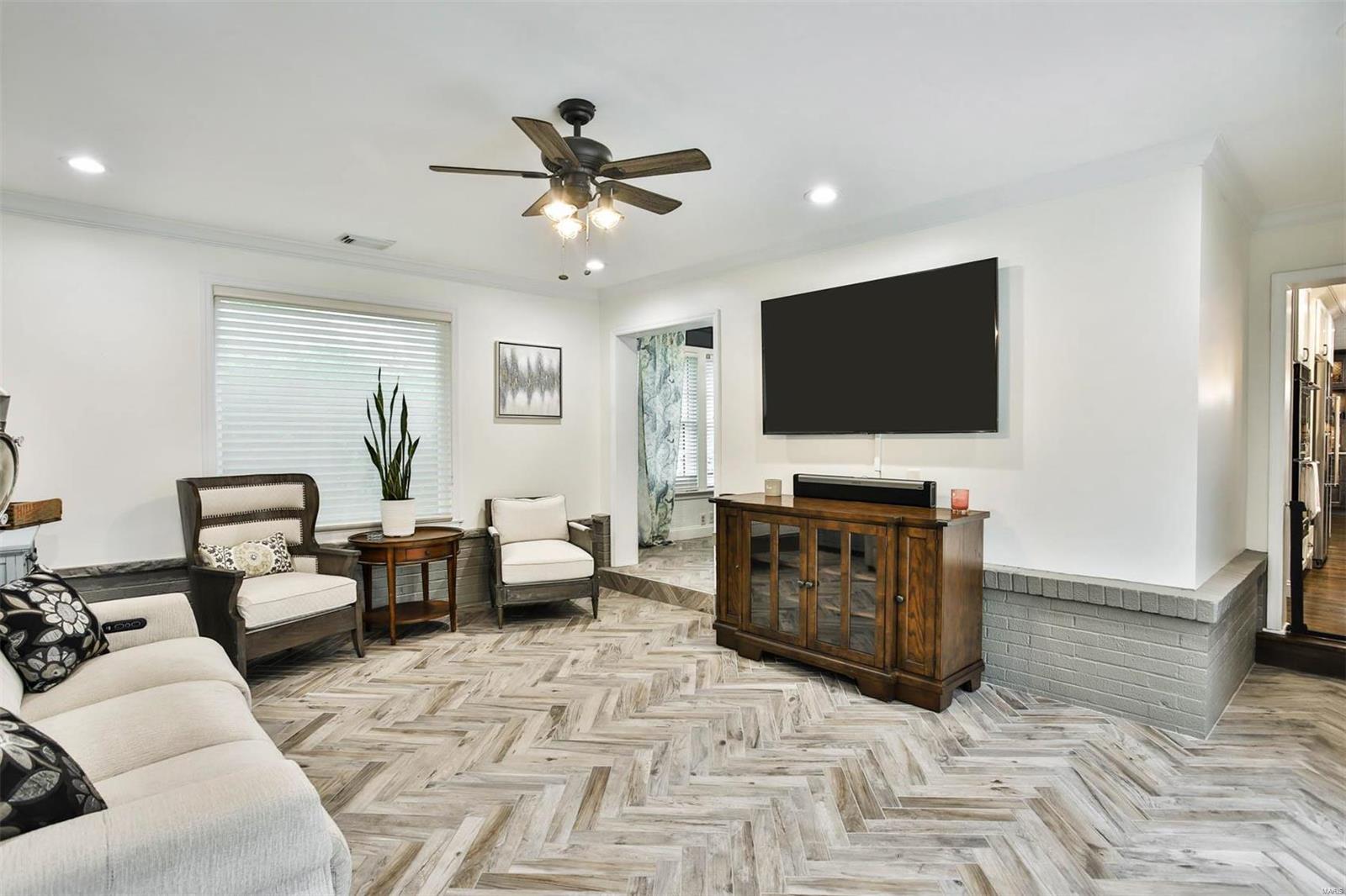 Country Aire - Residential