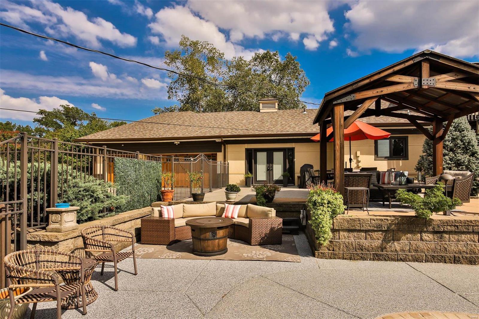 Country Aire - Residential