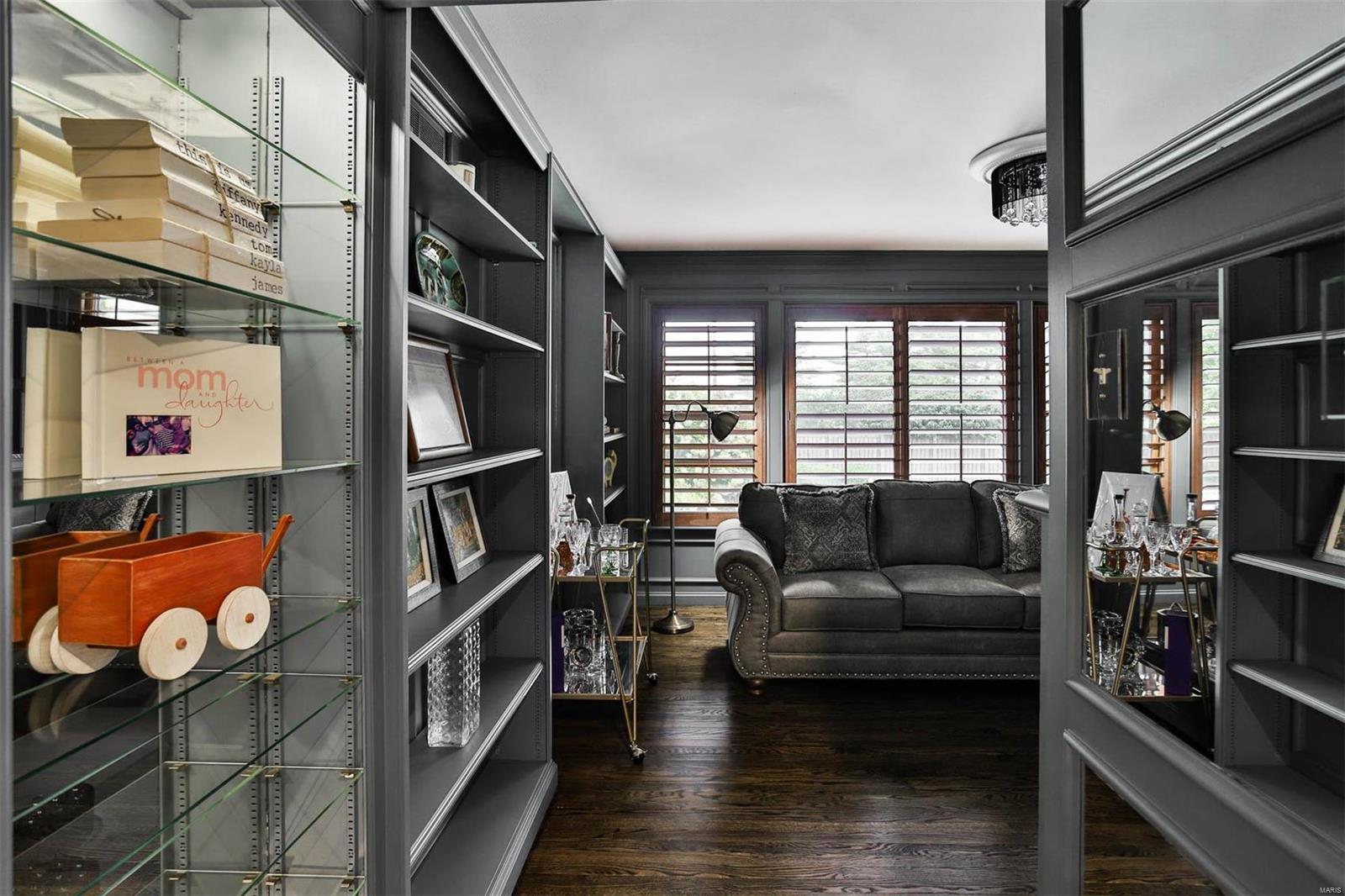 Country Aire - Residential