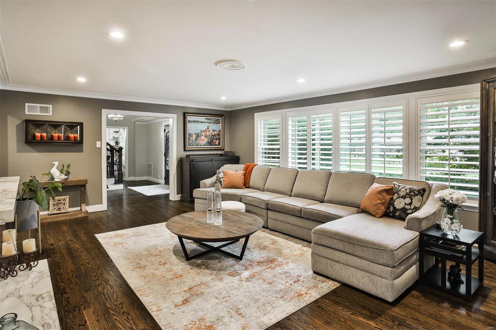 Country Aire - Residential