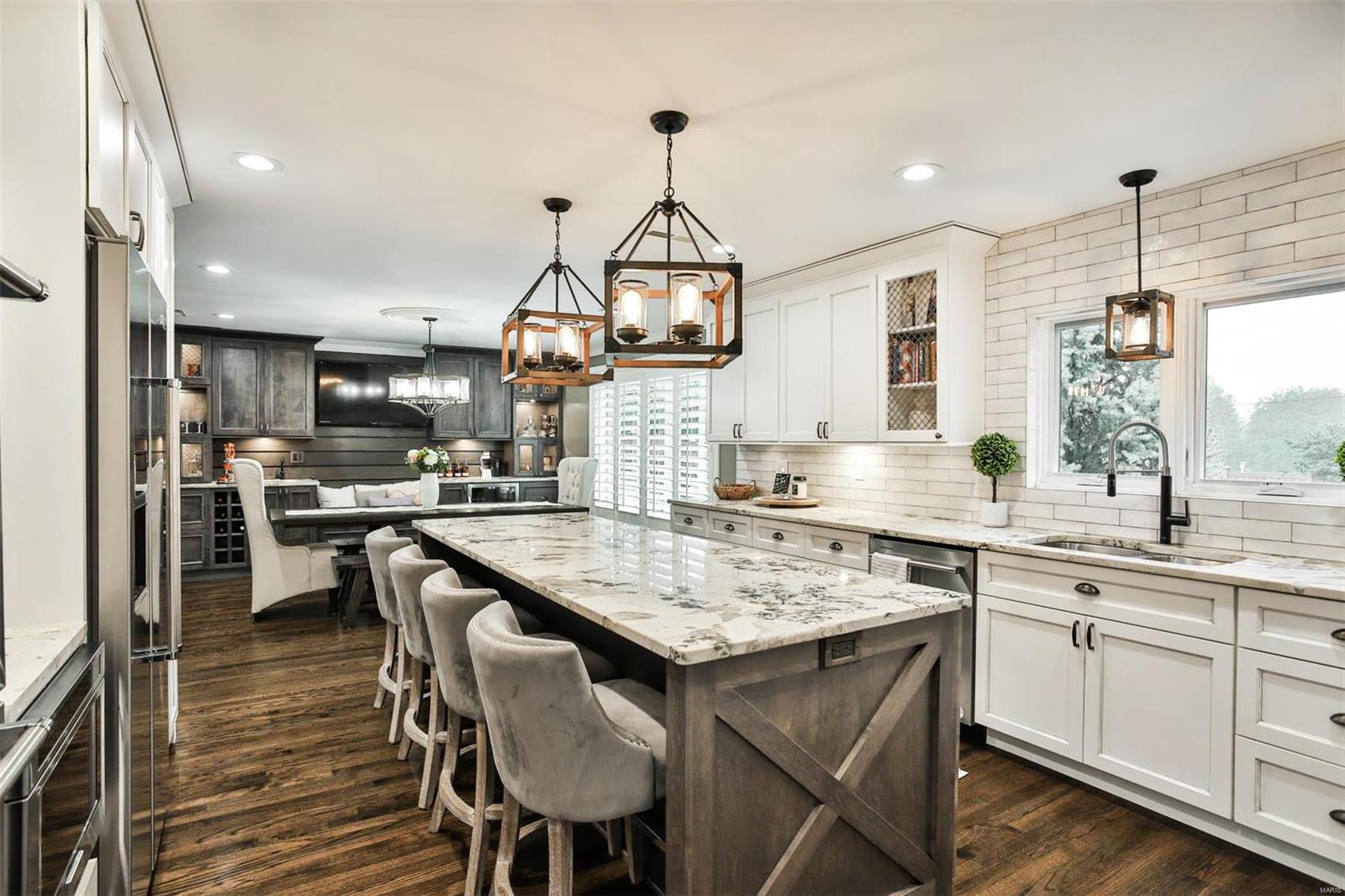 Country Aire - Residential