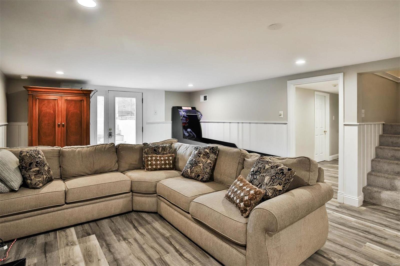 Country Aire - Residential