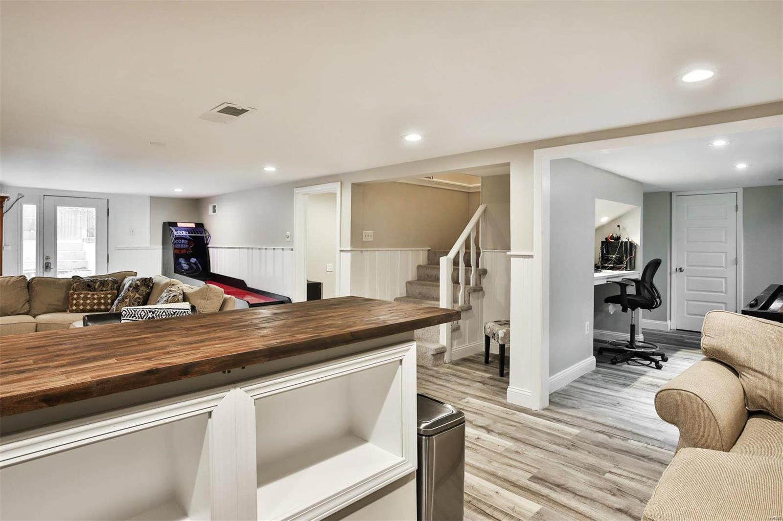 Country Aire - Residential