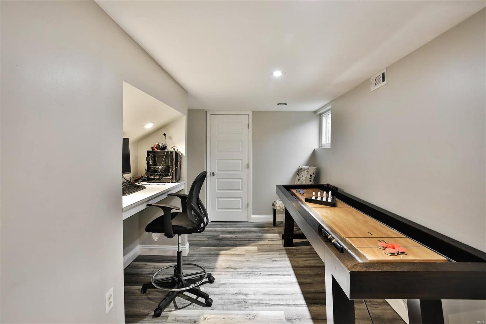 Country Aire - Residential