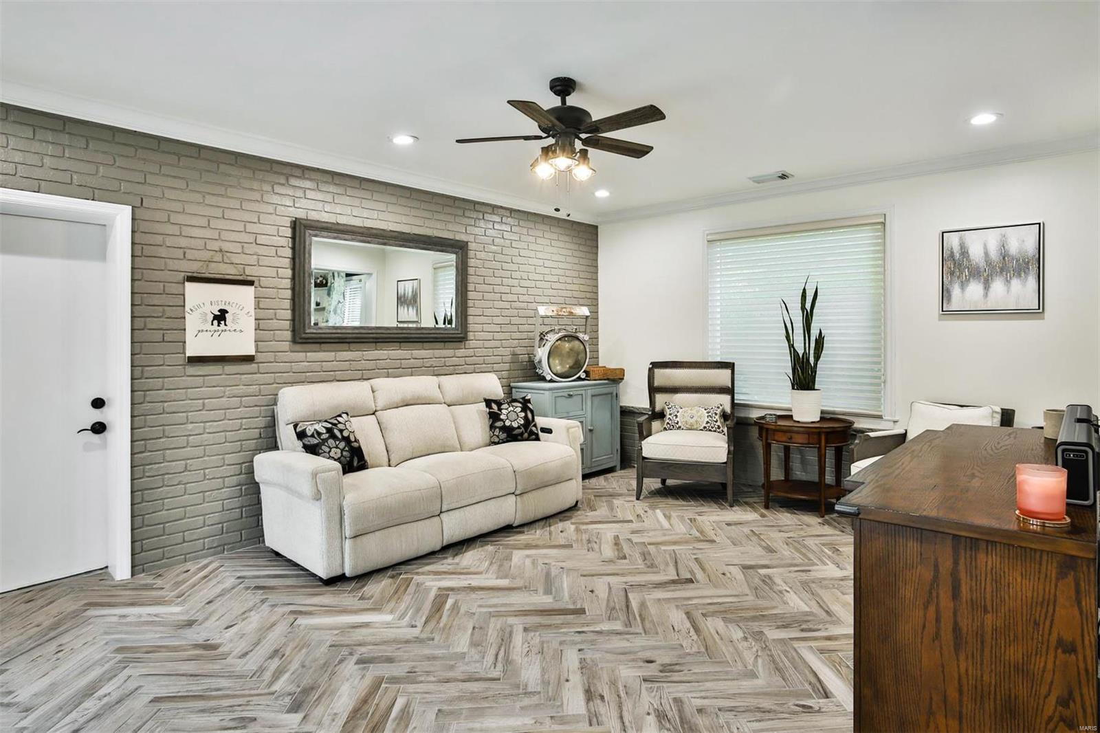 Country Aire - Residential