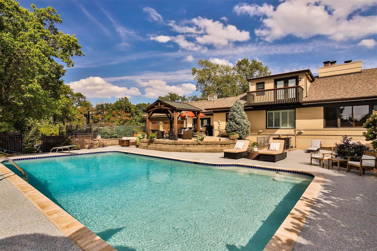 Country Aire - Residential