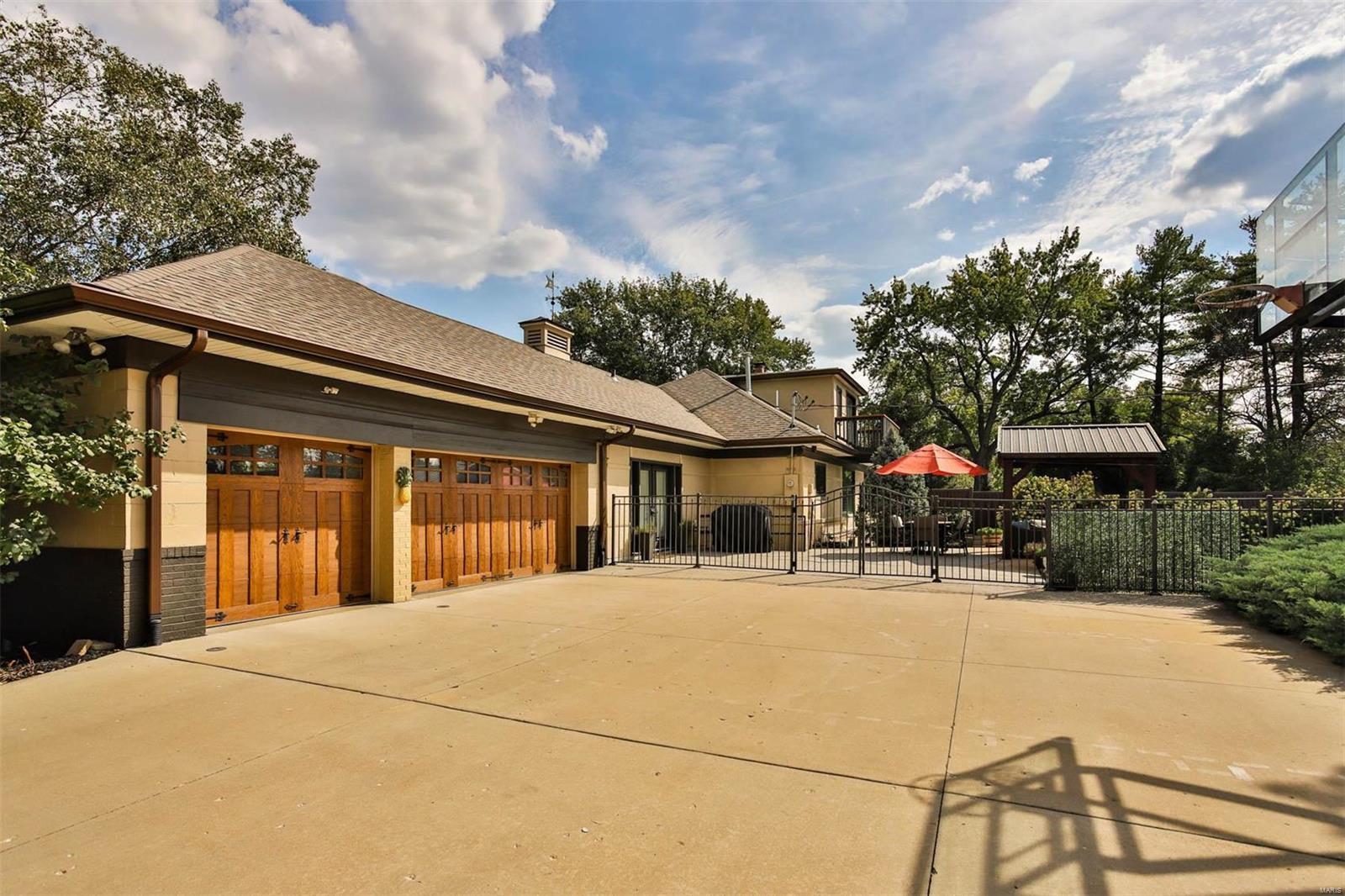 Country Aire - Residential