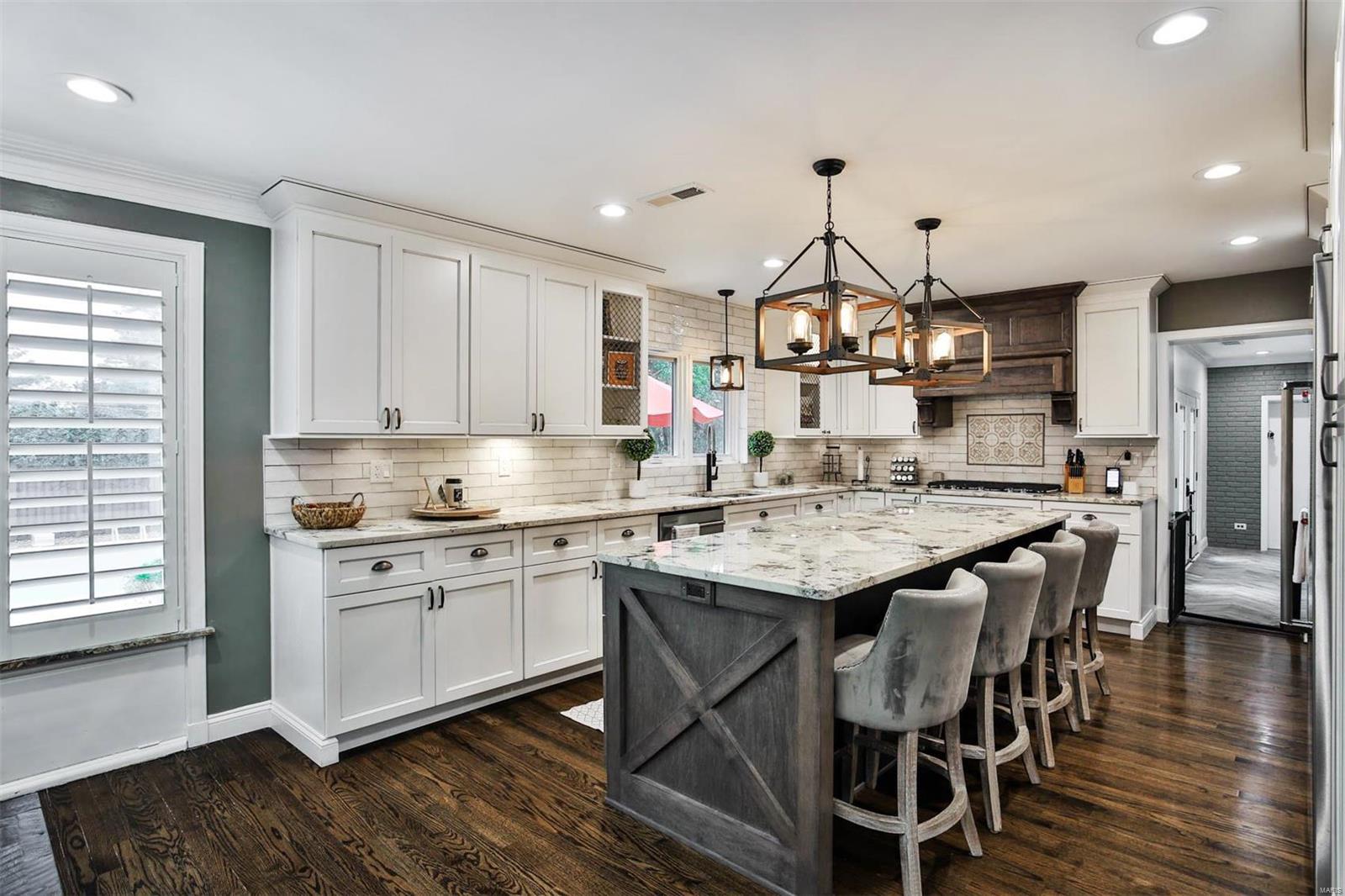 Country Aire - Residential