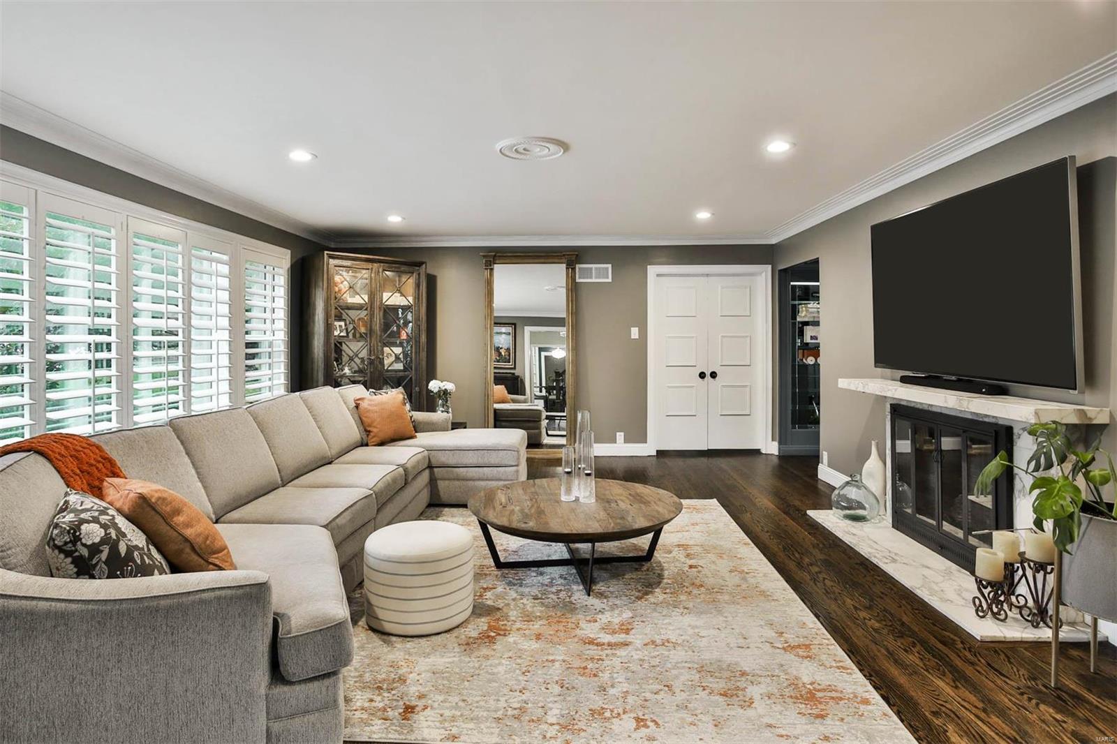 Country Aire - Residential