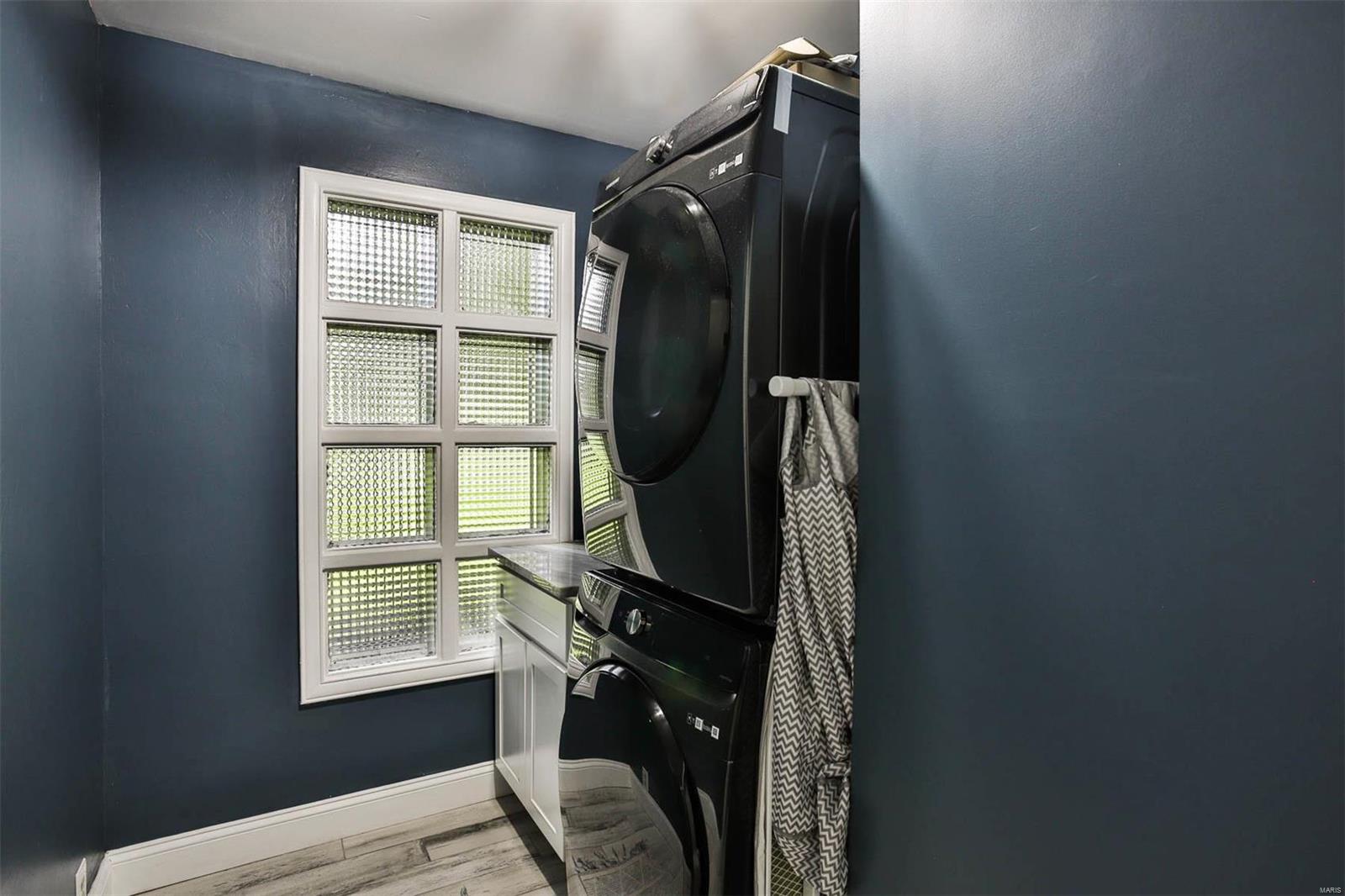 Country Aire - Residential