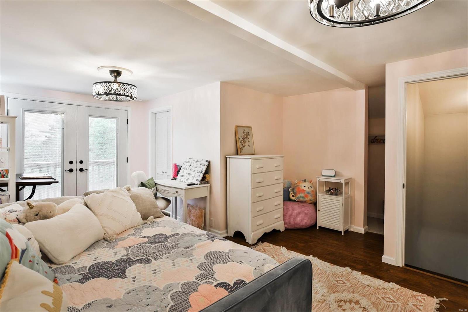 Country Aire - Residential