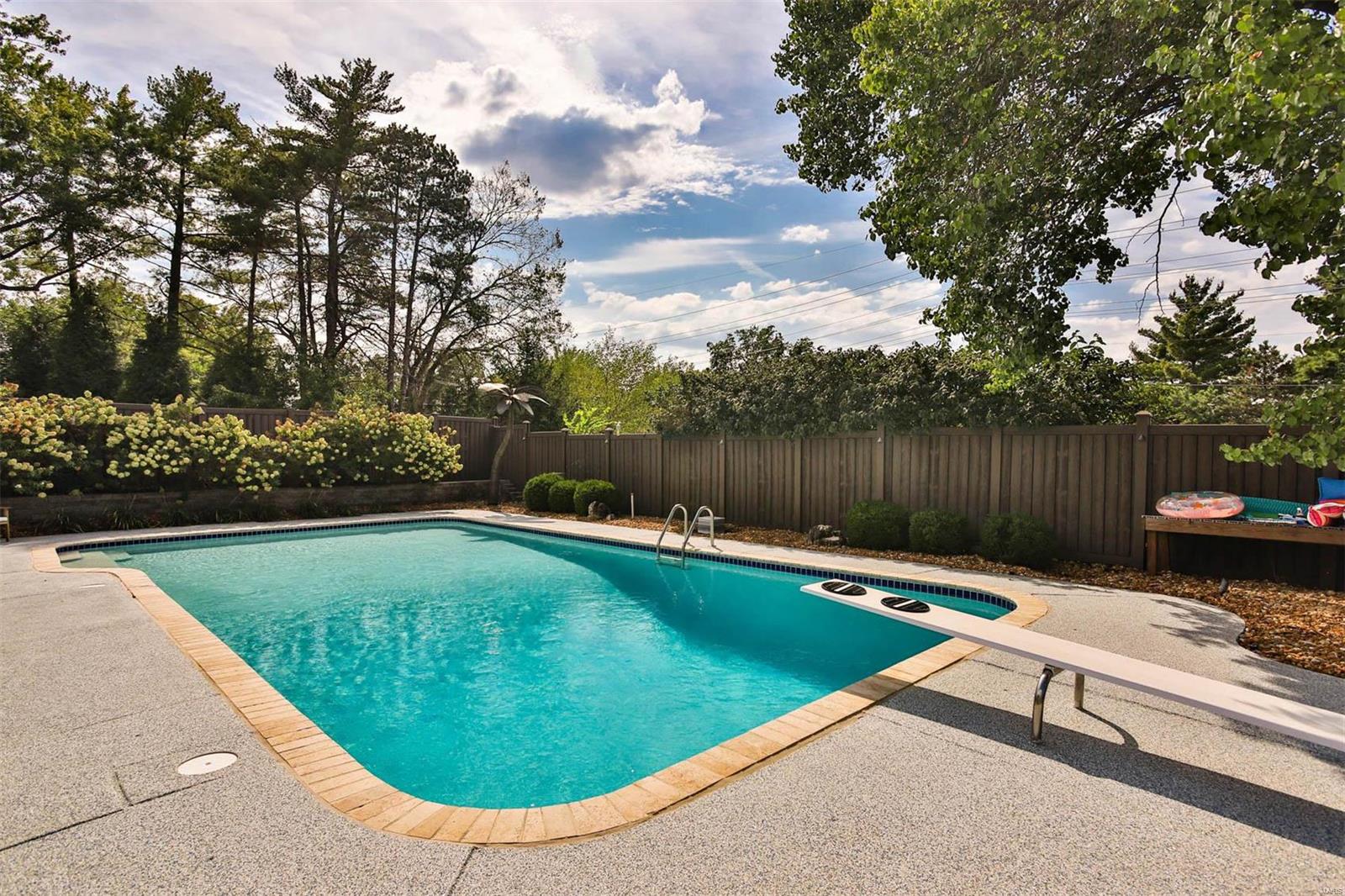 Country Aire - Residential