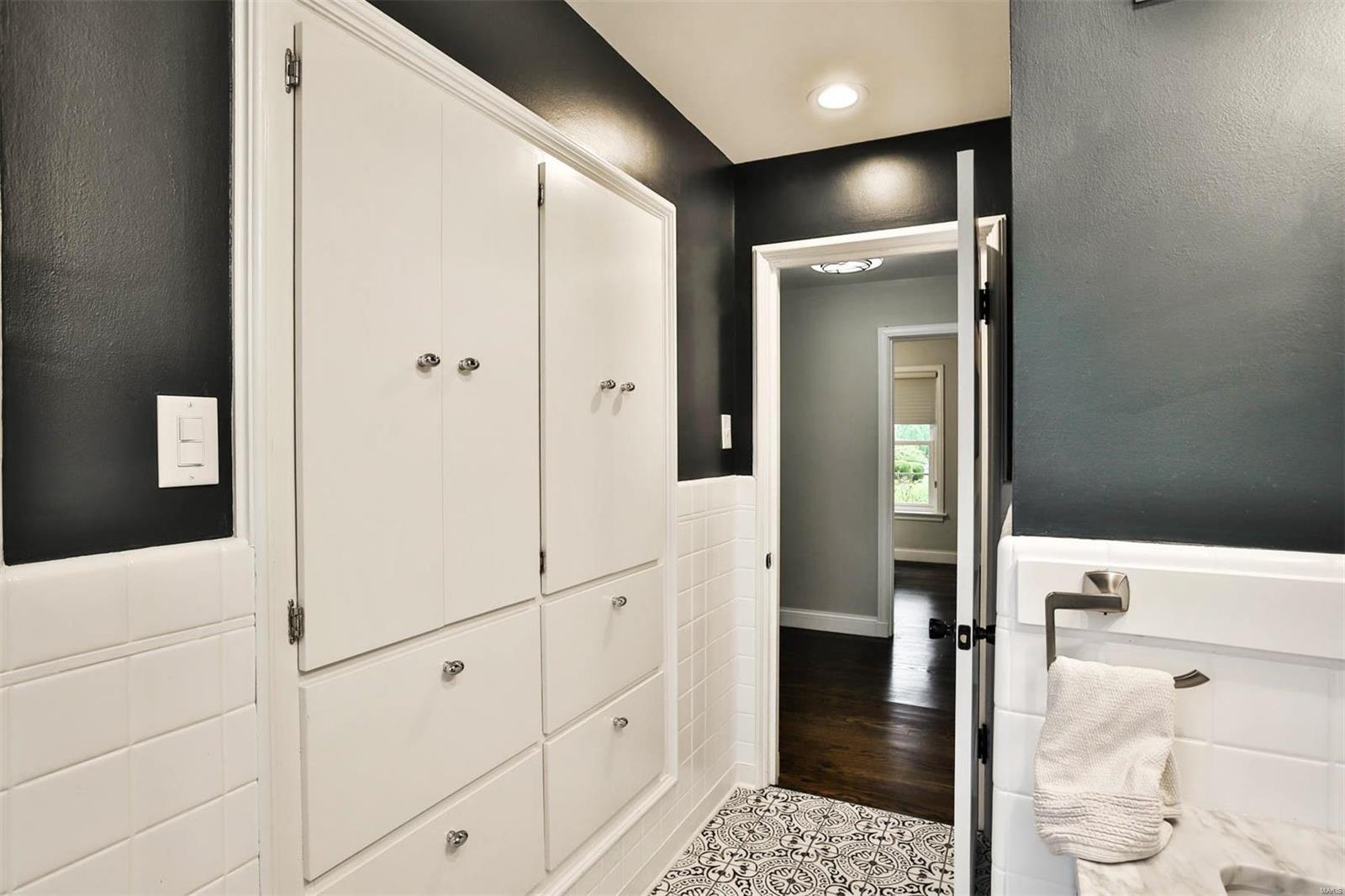 Country Aire - Residential