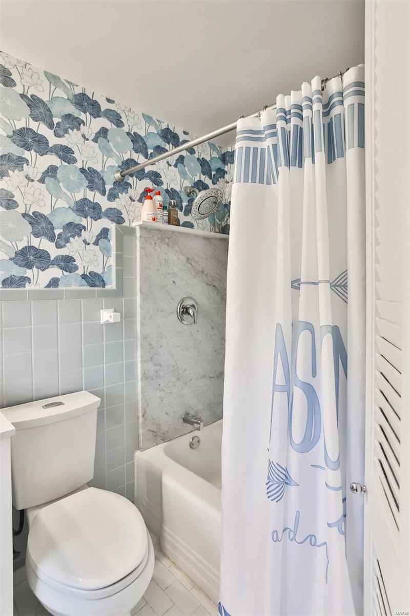 Country Aire - Residential