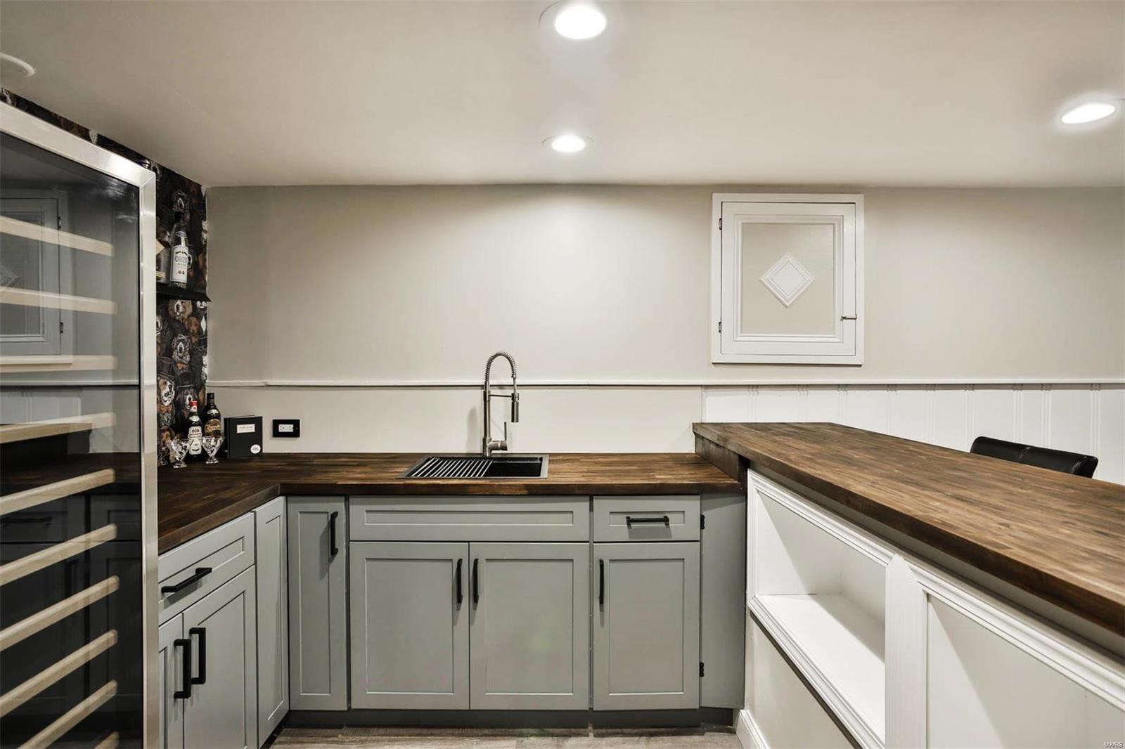 Country Aire - Residential