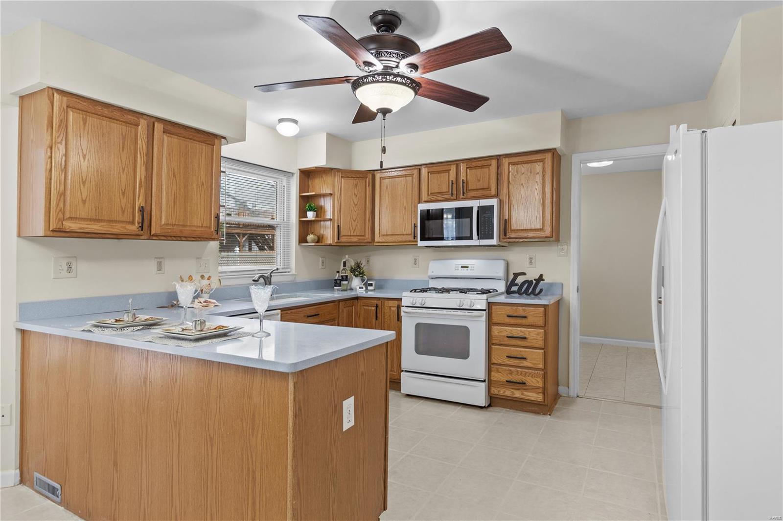 St Peters, Missouri 63376, United States, 4 Bedrooms Bedrooms, ,3 BathroomsBathrooms,Residential,Pending,36203